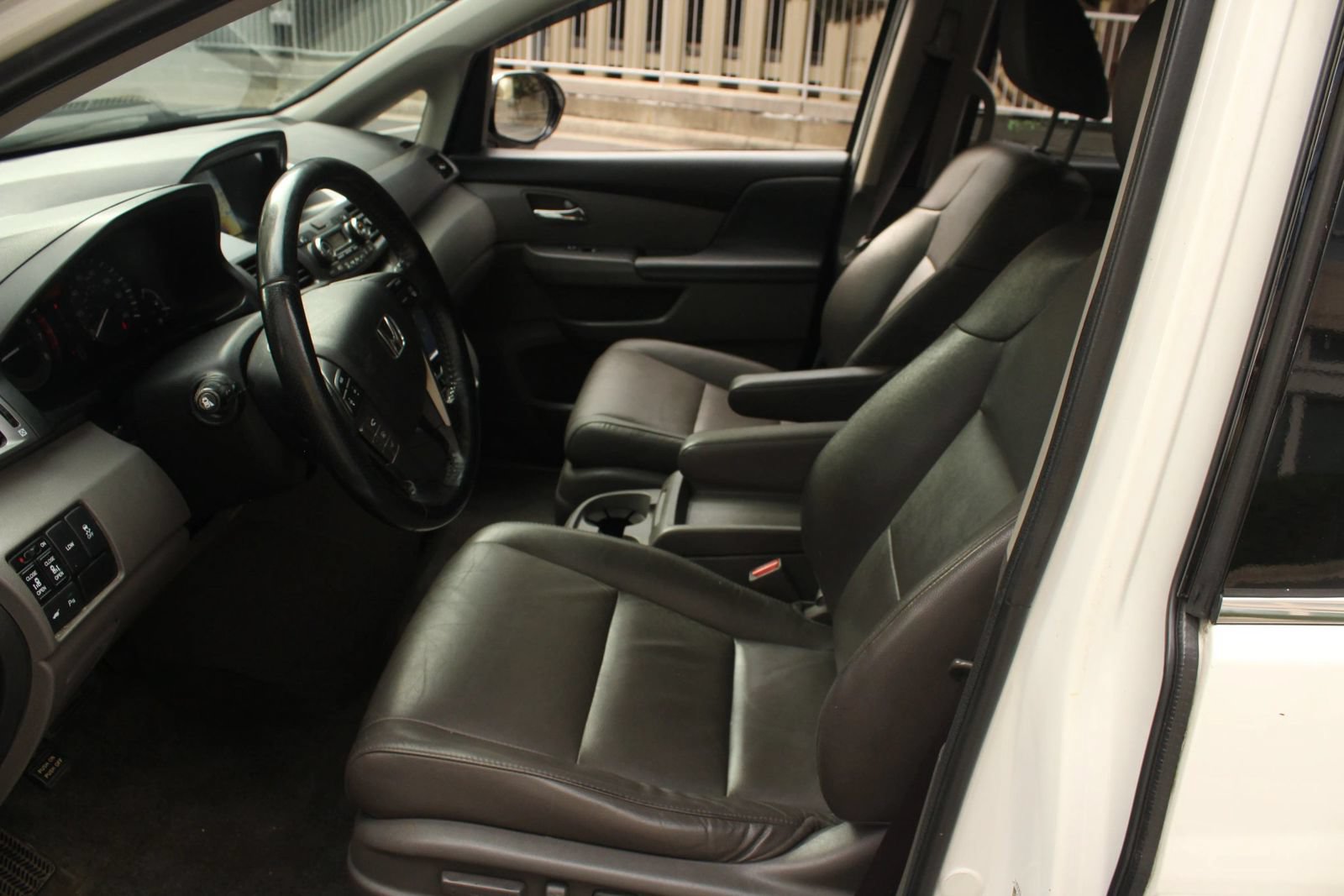 Used 2014 Honda Odyssey Touring image 14