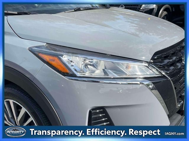 Certified 2023 Nissan Kicks SV FWD image 10