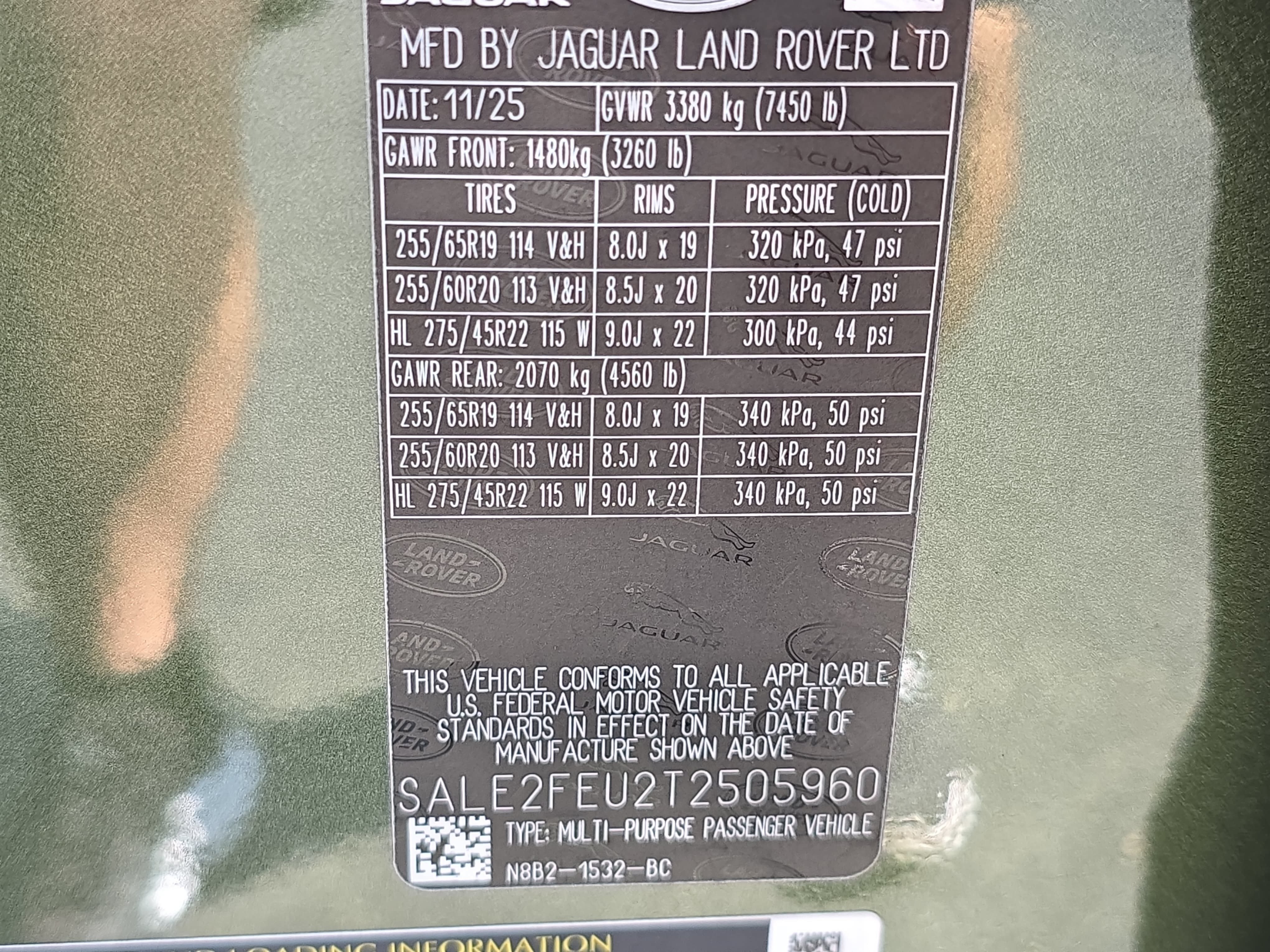 Certified 2026 Land Rover Defender 130 X-Dynamic SE AWD/4WD image 36