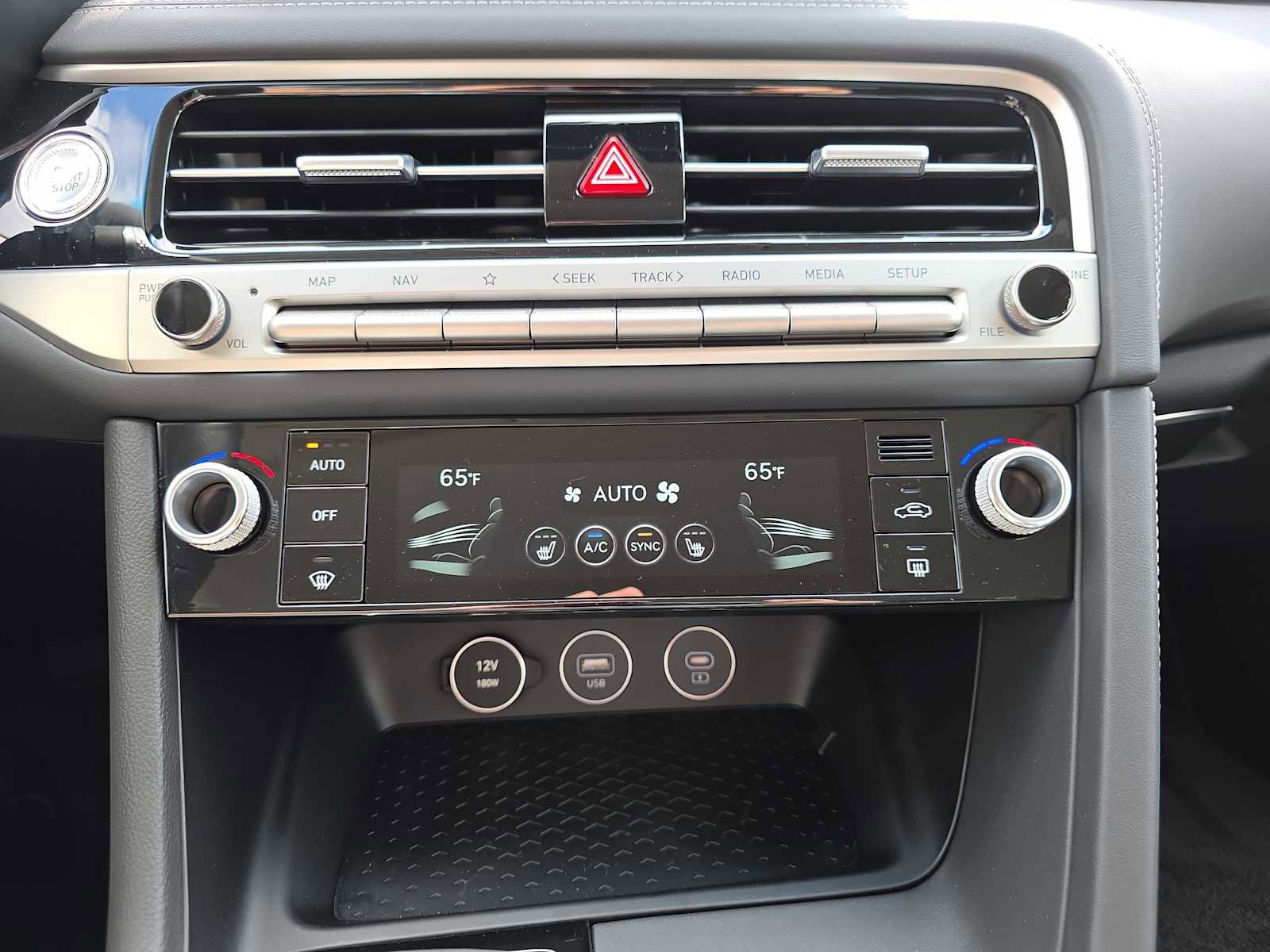 New 2026 Genesis G70 2.5T image 20