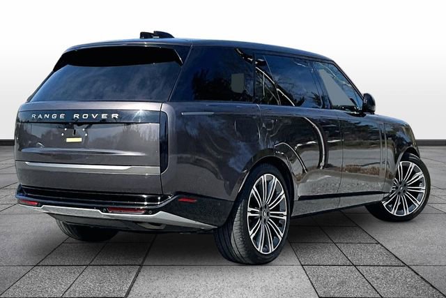 Used 2024 Land Rover Range Rover Long Wheelbase SE AWD/4WD image 7