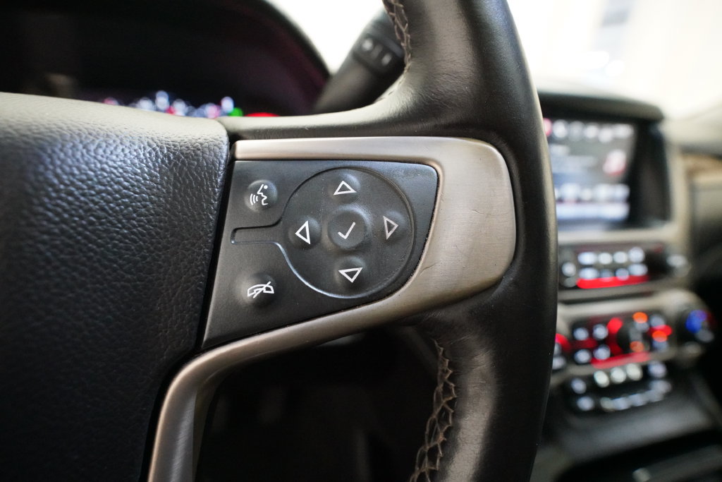 Used 2016 GMC Yukon Denali w/ Open Road Package RWD image 19