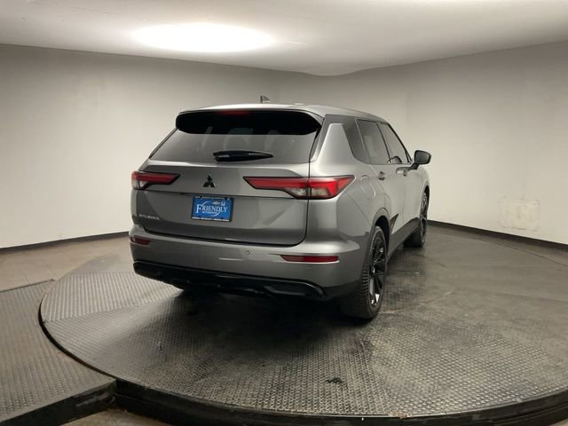 Used 2023 Mitsubishi Outlander SEL image 7
