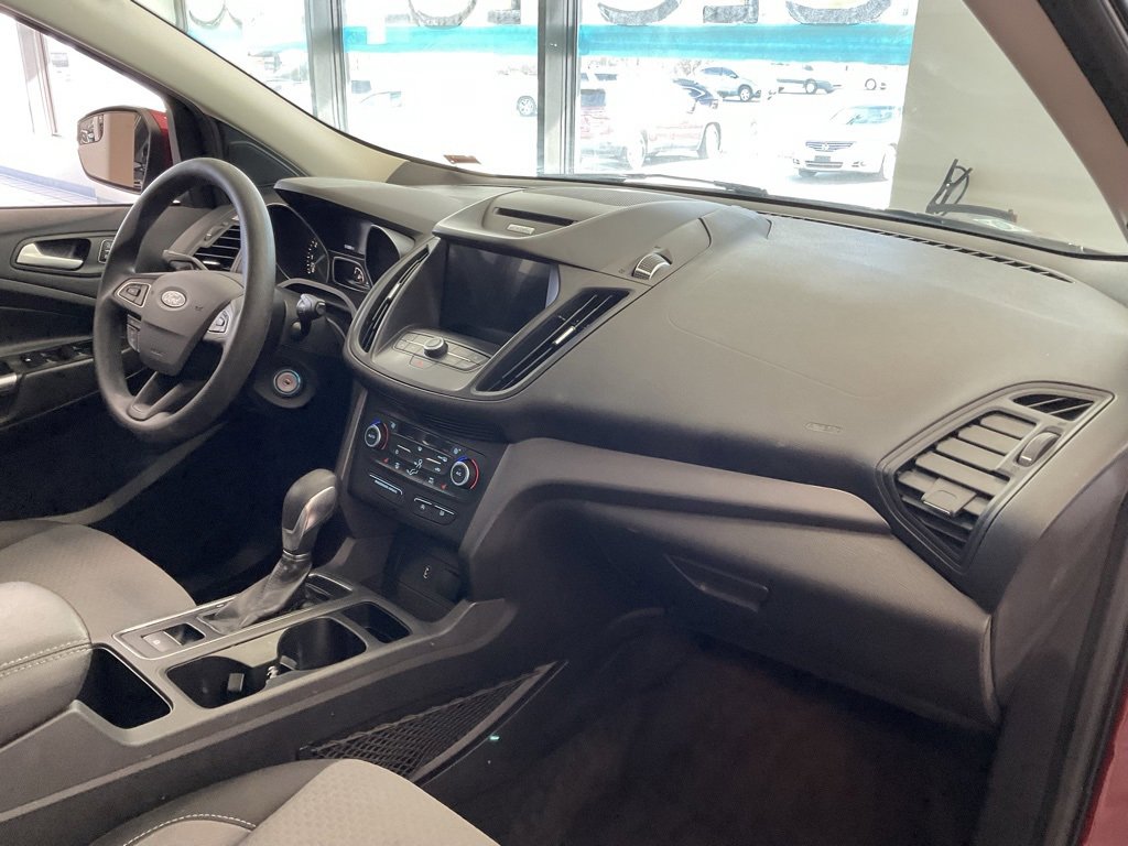 Used 2018 Ford Escape SE w/ SE Sync 3 Package image 16