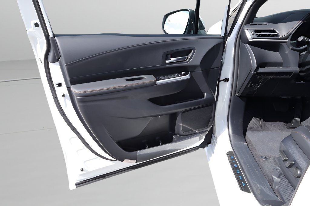 New 2026 Toyota Sienna XLE Woodland Edition AWD/4WD image 7