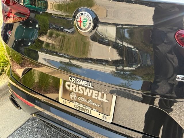 Used 2023 Alfa Romeo Stelvio Veloce AWD/4WD image 17