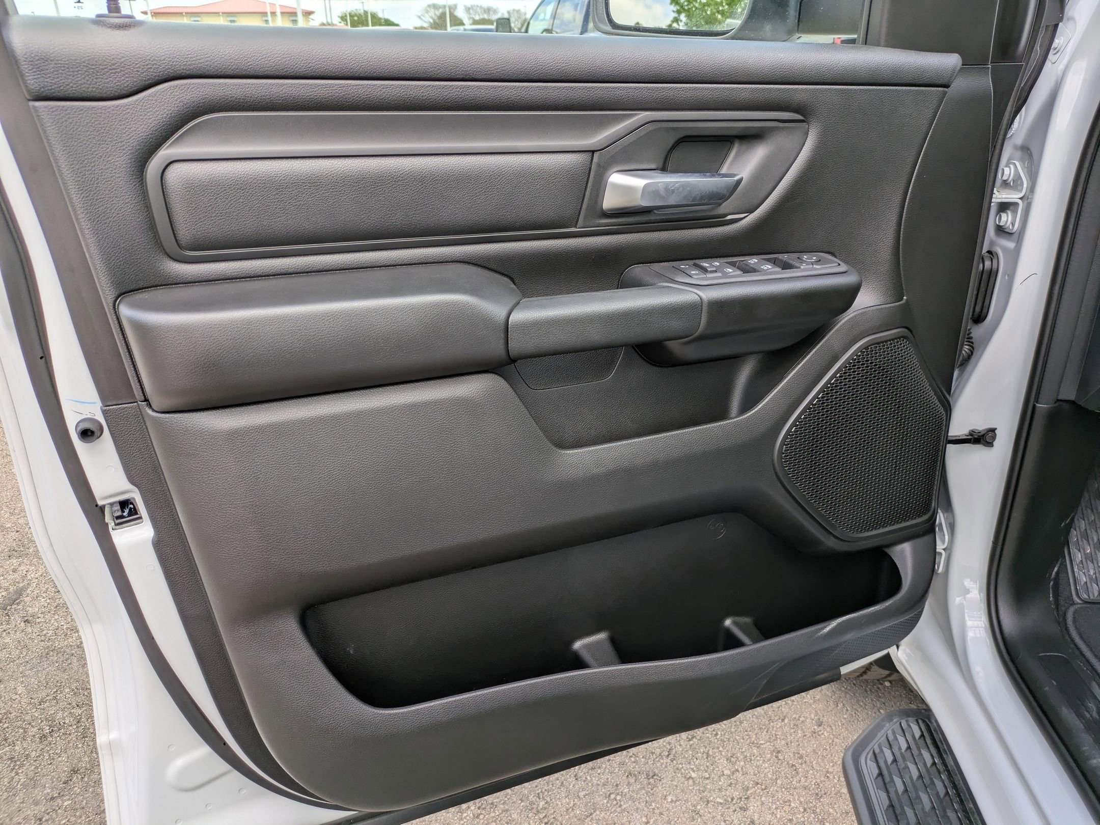 New 2026 RAM 1500 Express AWD/4WD image 11