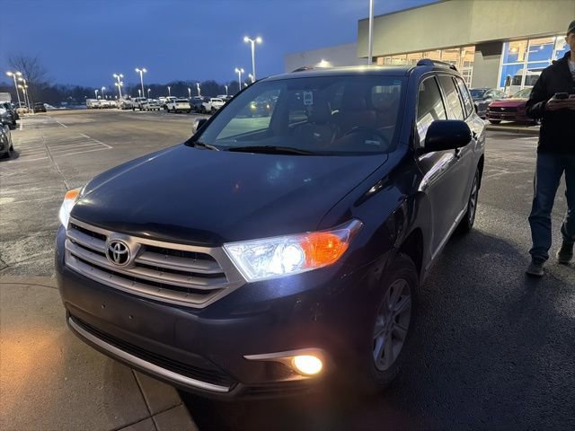 Used 2011 Toyota Highlander 4WD image 2