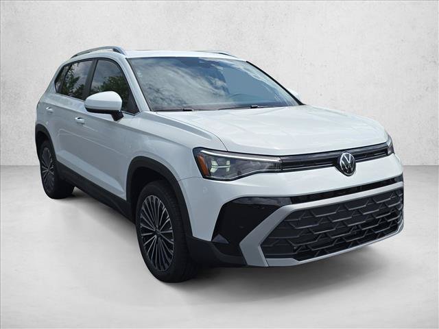 New 2026 Volkswagen Taos SE FWD image 12