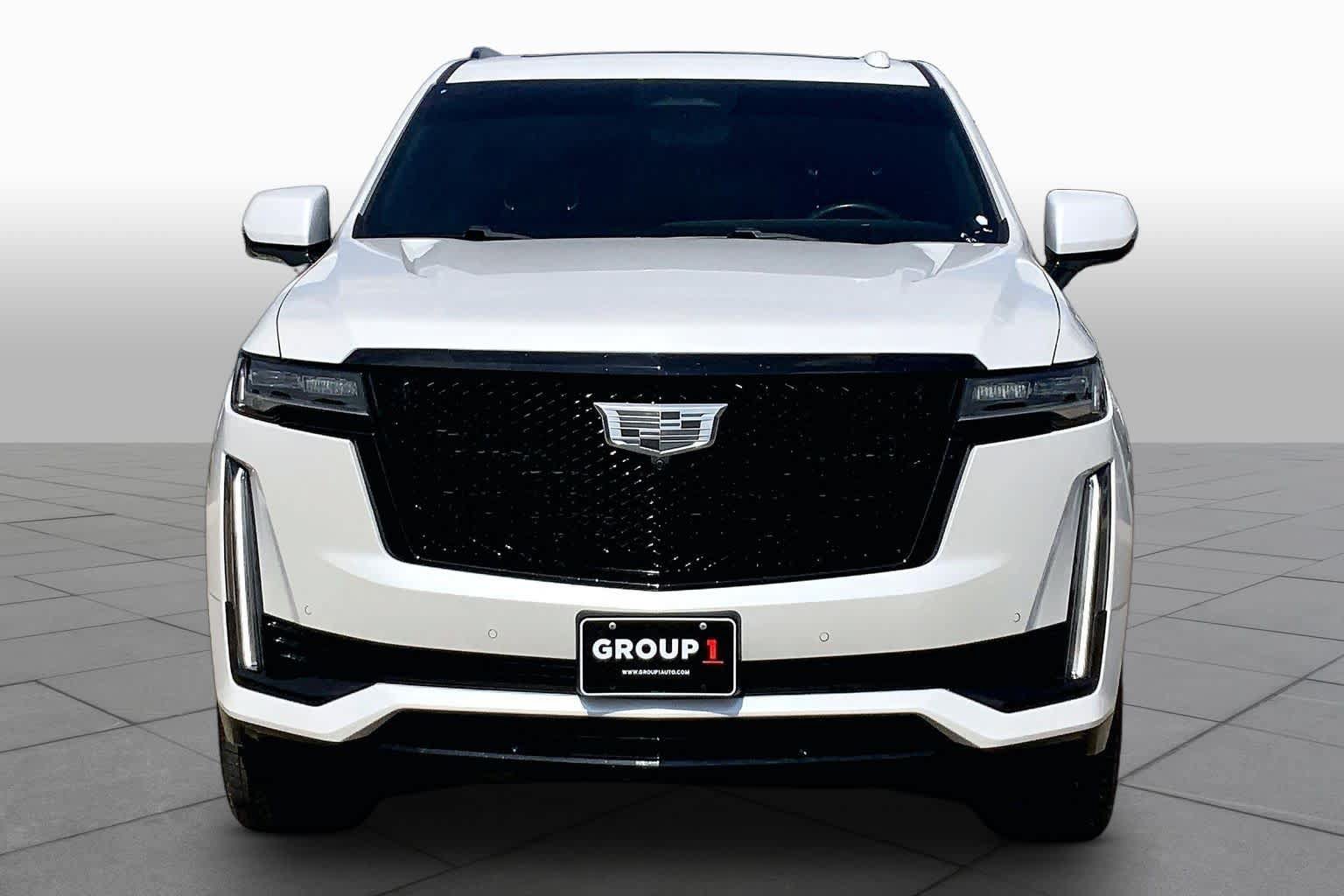 Used 2023 Cadillac Escalade Premium Luxury w/ LPO, Radiant Package AWD/4WD image 4