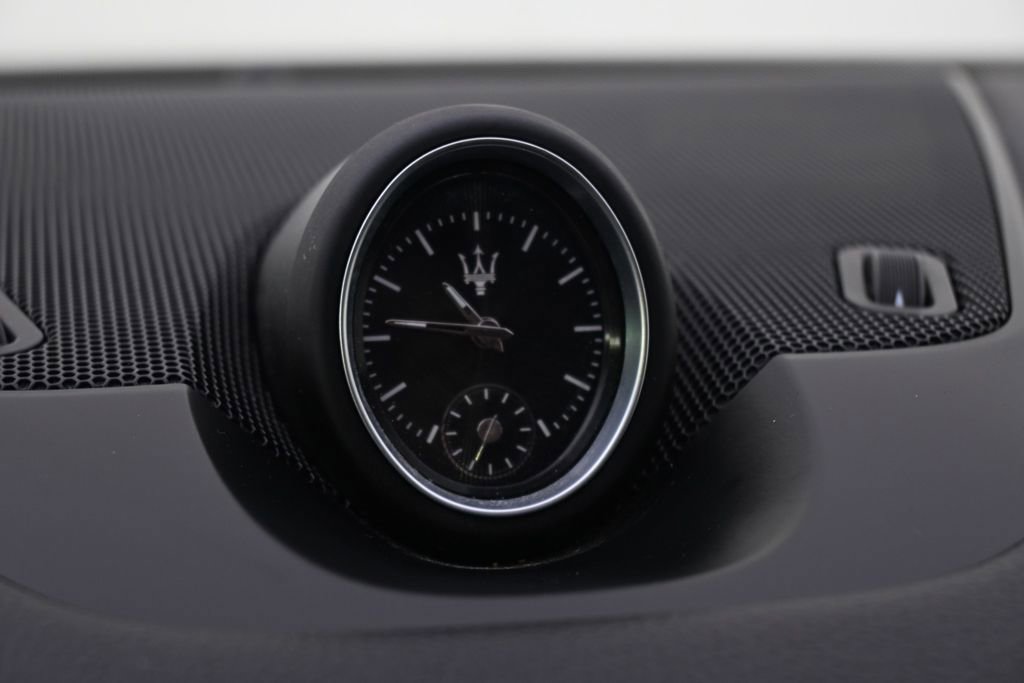 Used 2021 Maserati Levante GranSport image 33