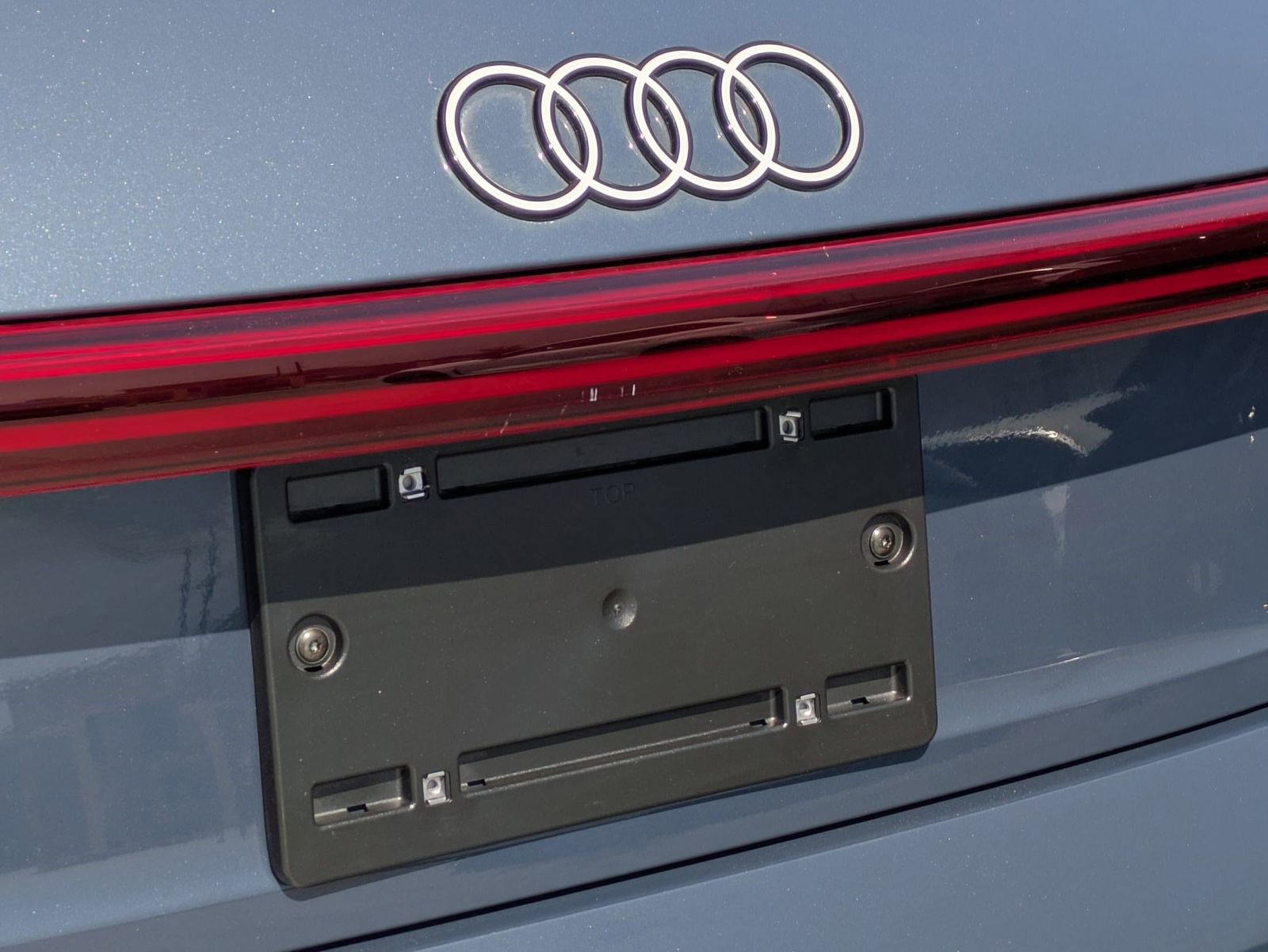 Used 2024 Audi Q8 e-tron Premium Plus w/ Premium Plus Package AWD/4WD image 18