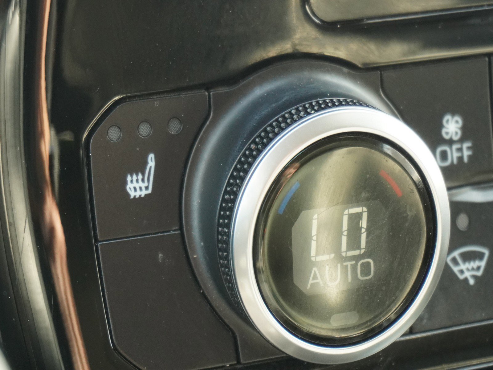 Used 2022 Toyota Highlander XLE image 28