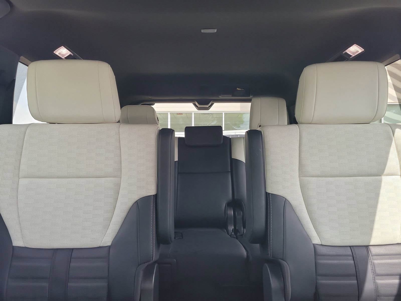 Used 2024 Toyota Sequoia Capstone AWD/4WD image 23