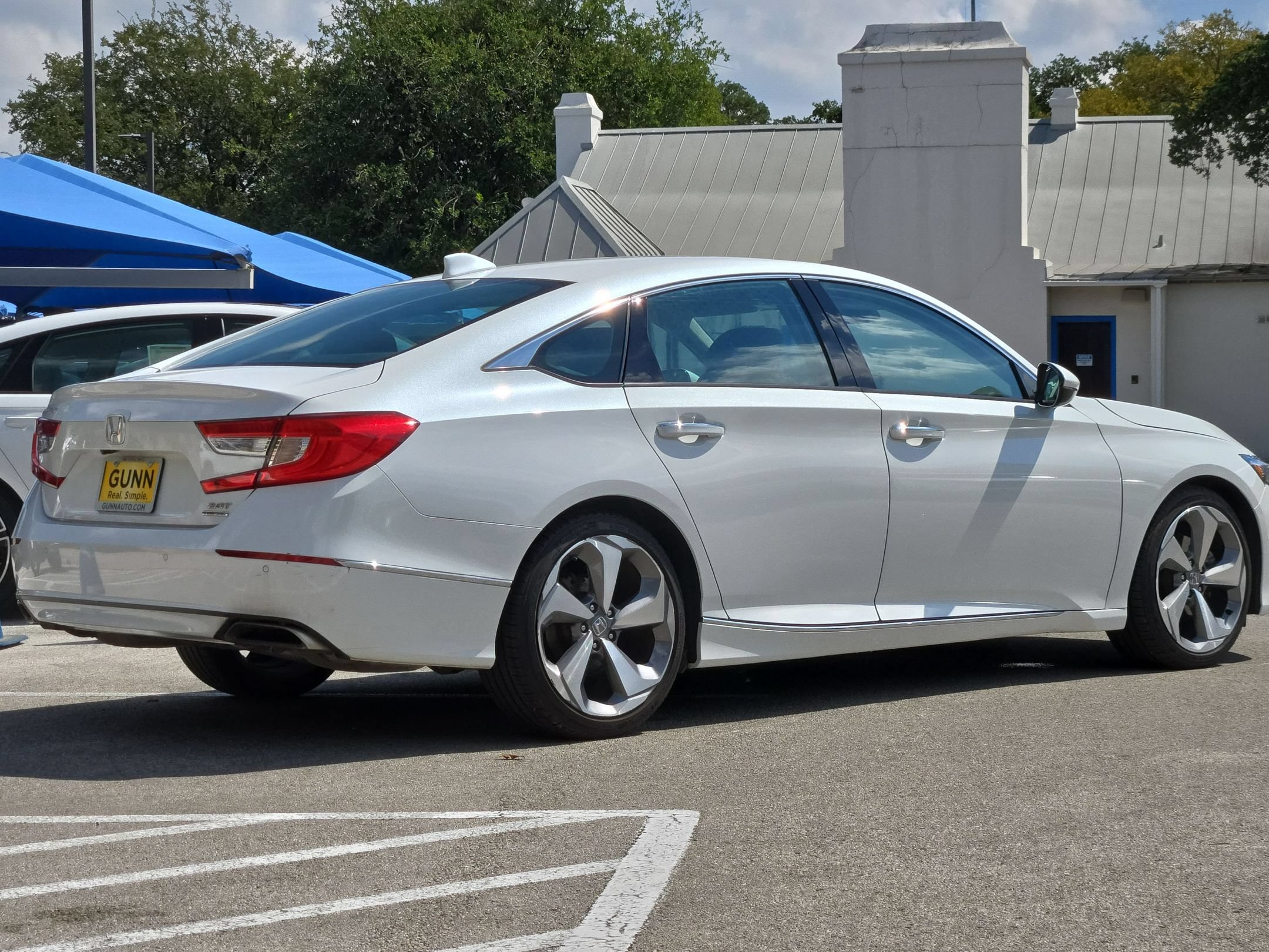 Certified 2020 Honda Accord Touring image 3