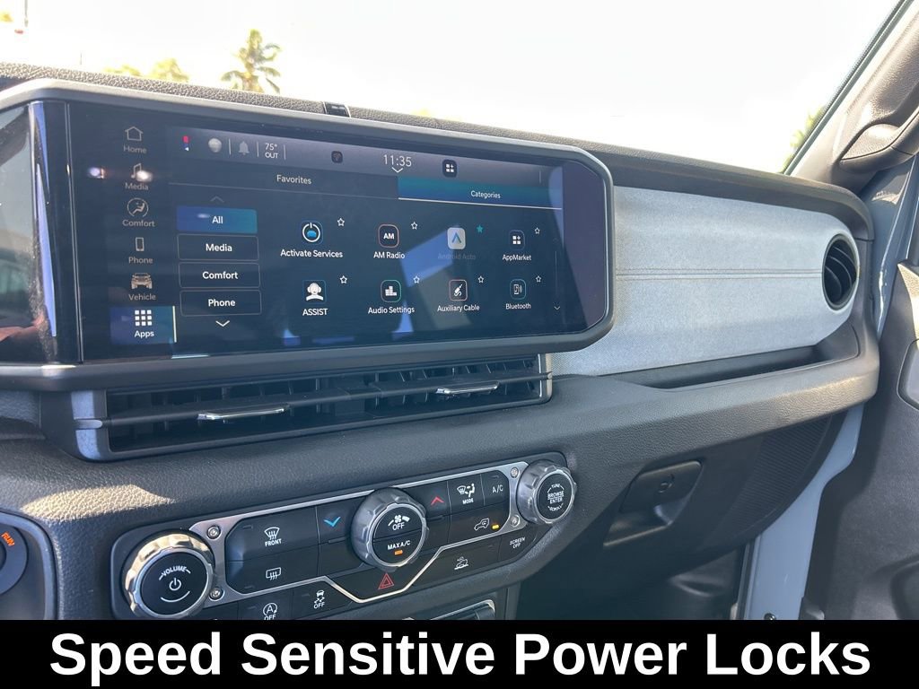 Used 2024 Jeep Wrangler Willys image 12