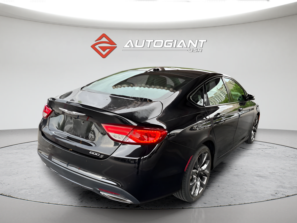 Used 2016 Chrysler 200 S w/ Comfort Group FWD image 4
