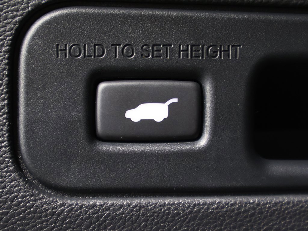 Used 2023 Acura MDX A-Spec image 19