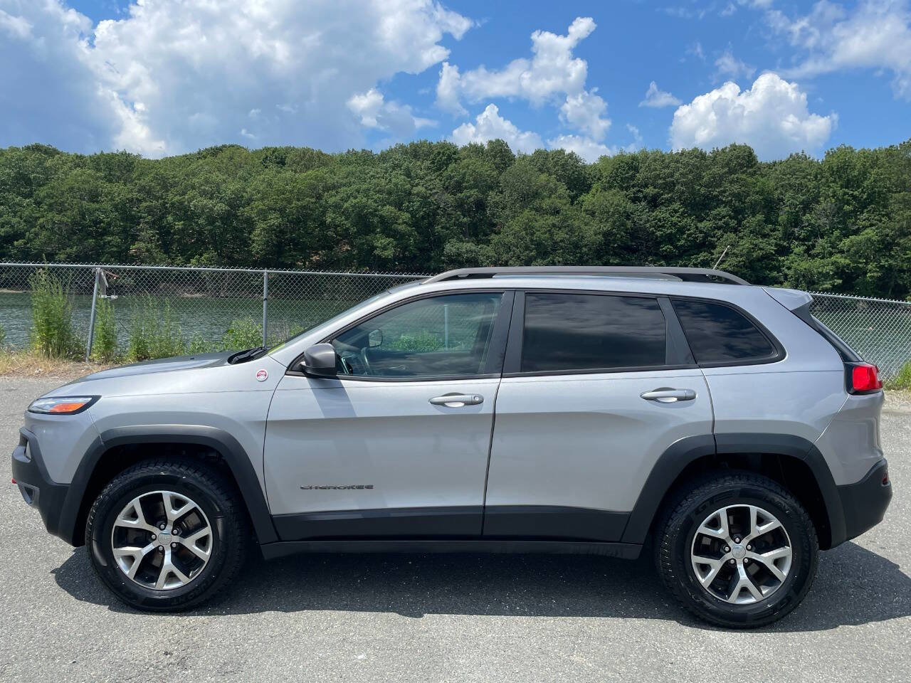 Used 2014 Jeep Cherokee Trailhawk w/ Leather Interior Group image 4