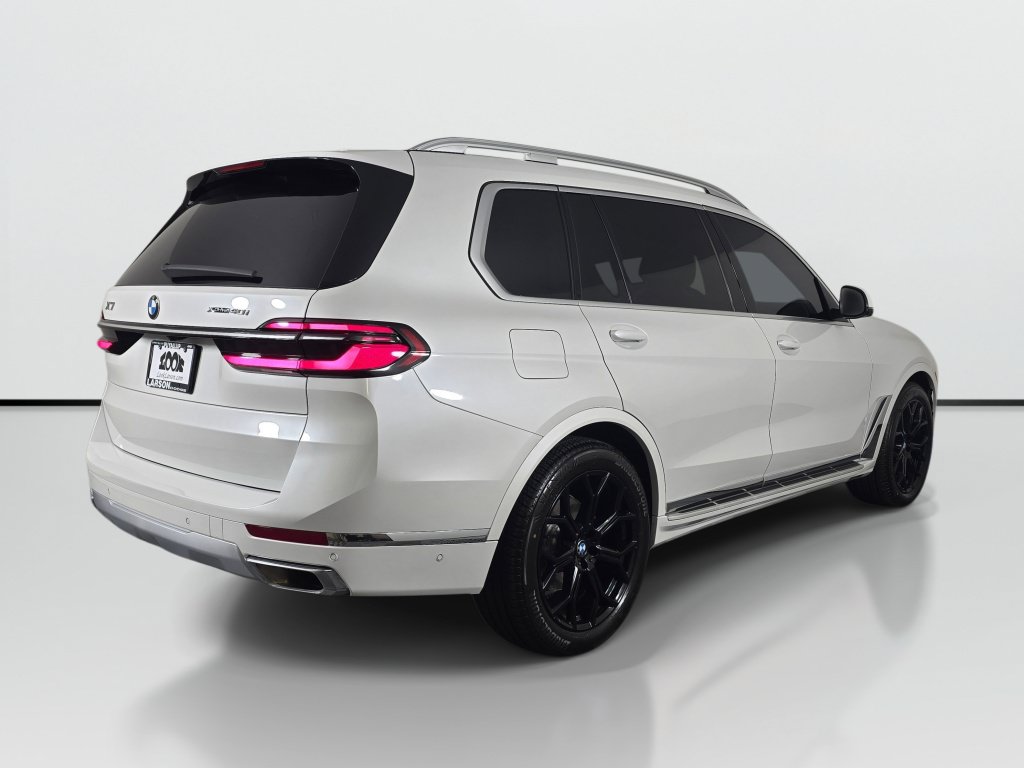 Used 2024 BMW X7 xDrive40i w/ Premium Package AWD/4WD image 5
