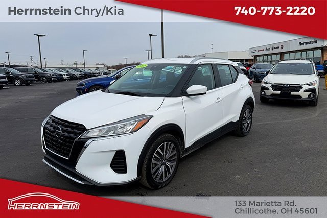Used 2021 Nissan Kicks SV image 3