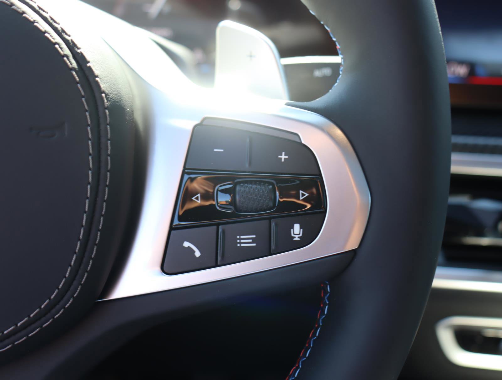 New 2026 BMW X6 M60i image 22