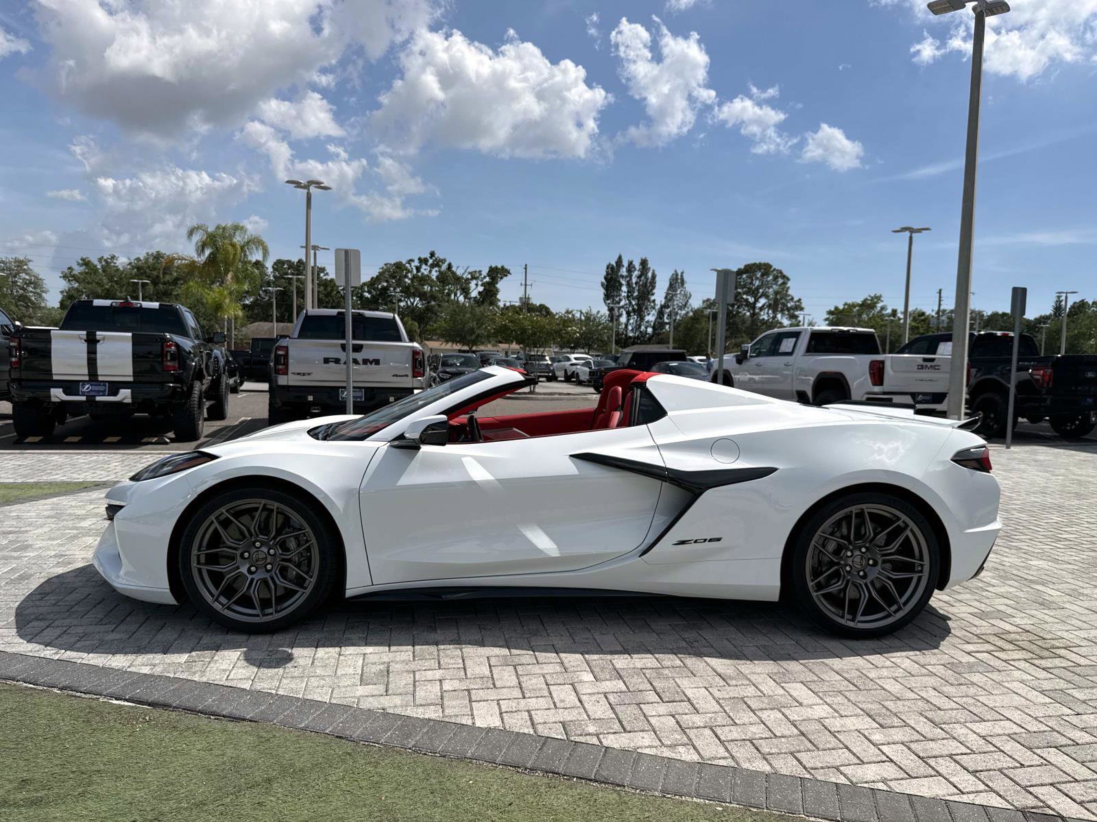 Used 2024 Chevrolet Corvette Z06 RWD image 3