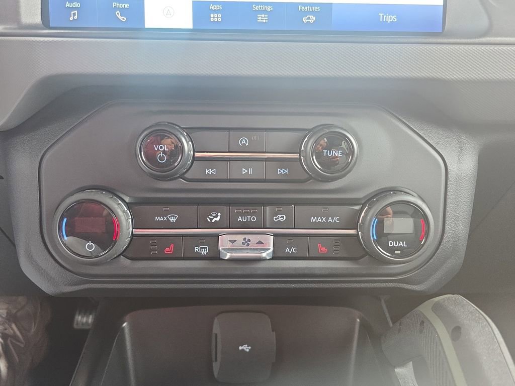 Used 2024 Ford Bronco Everglades image 21