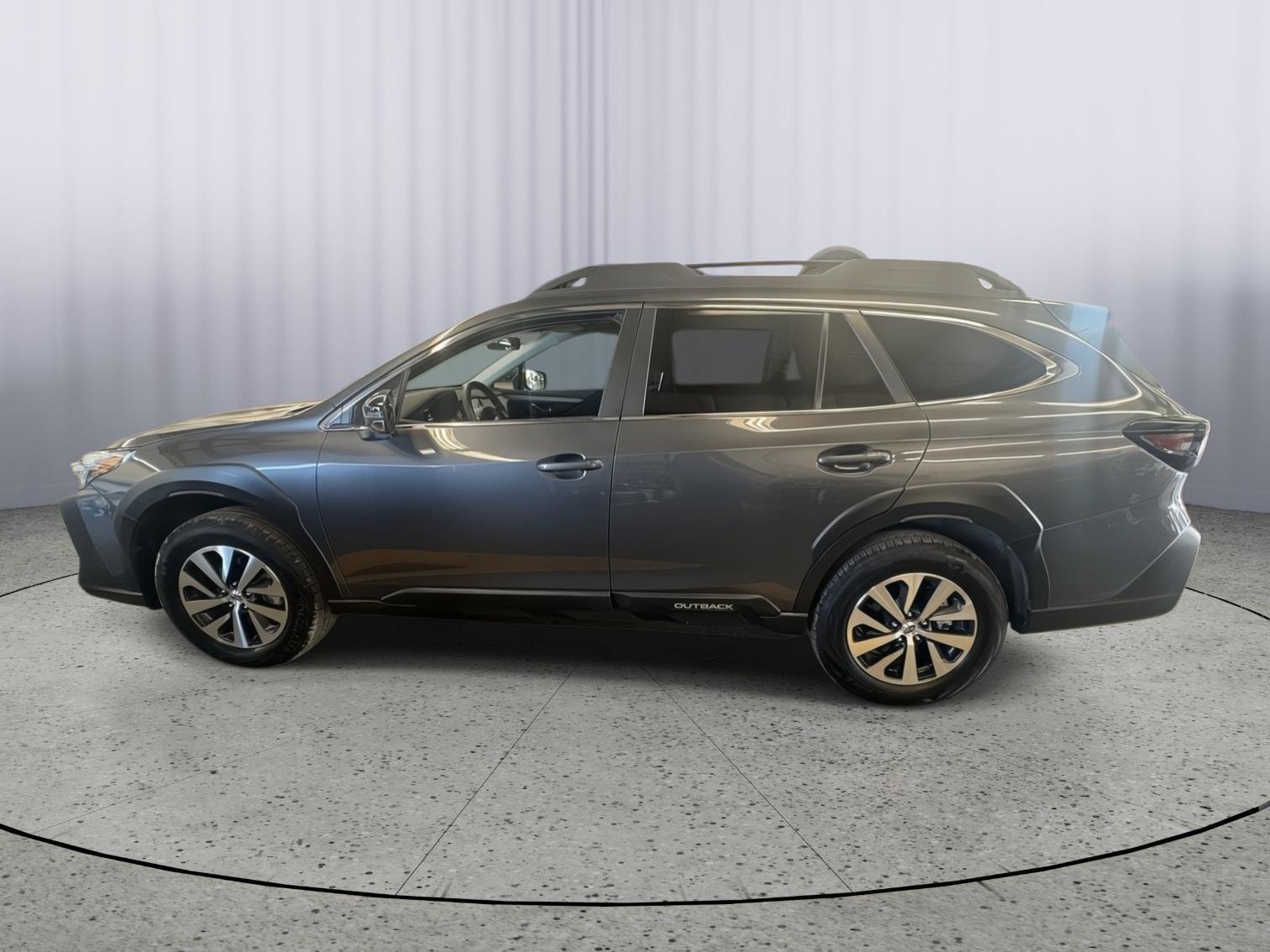 Used 2025 Subaru Outback Premium AWD/4WD image 3
