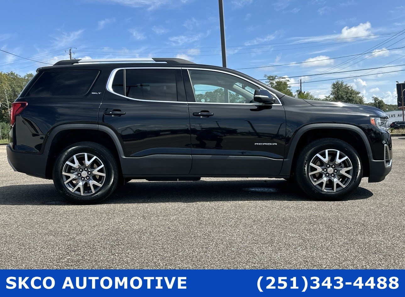 Used 2023 GMC Acadia SLT FWD image 6