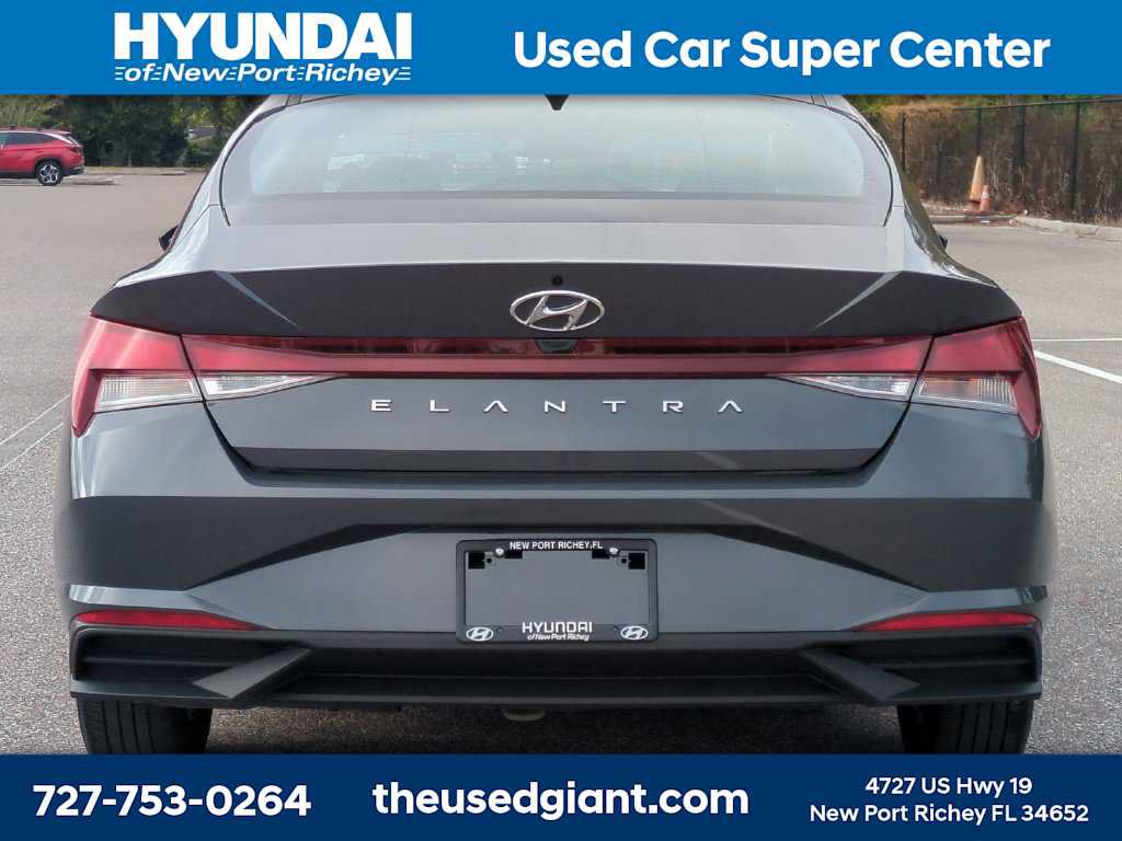 Certified 2023 Hyundai Elantra SE FWD image 4