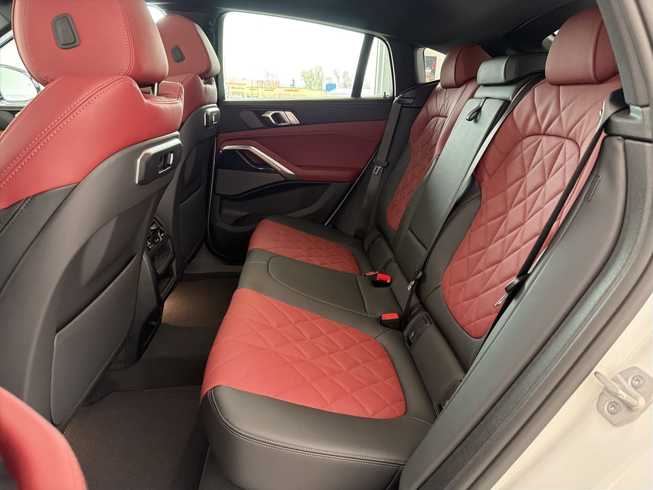 New 2026 BMW X6 xDrive40i w/ Premium Package image 15