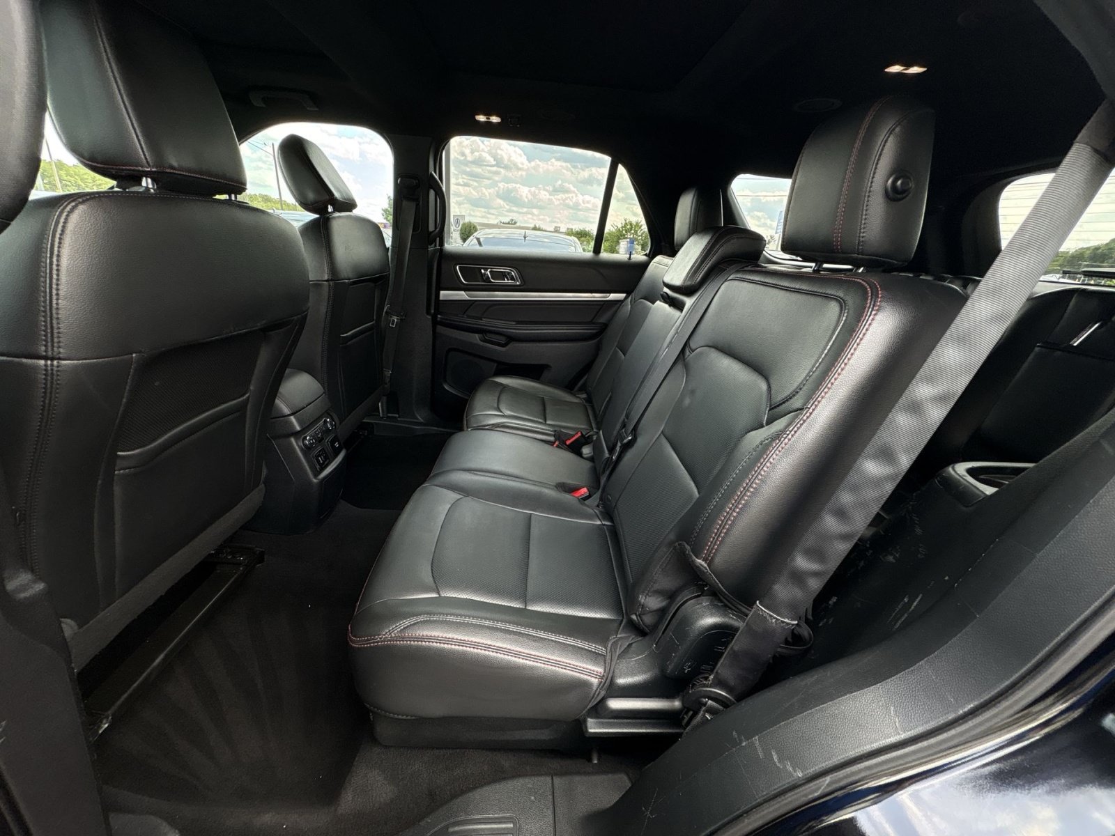 Used 2018 Ford Explorer Sport w/ Equipment Group 401A AWD/4WD image 26