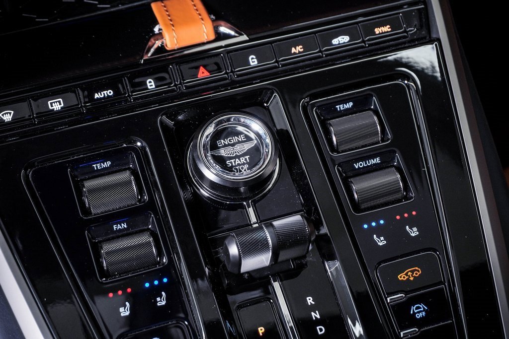 New 2026 Aston Martin DBX 707 image 31