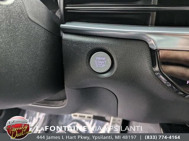 Certified 2025 Kia Sorento SX FWD image 22