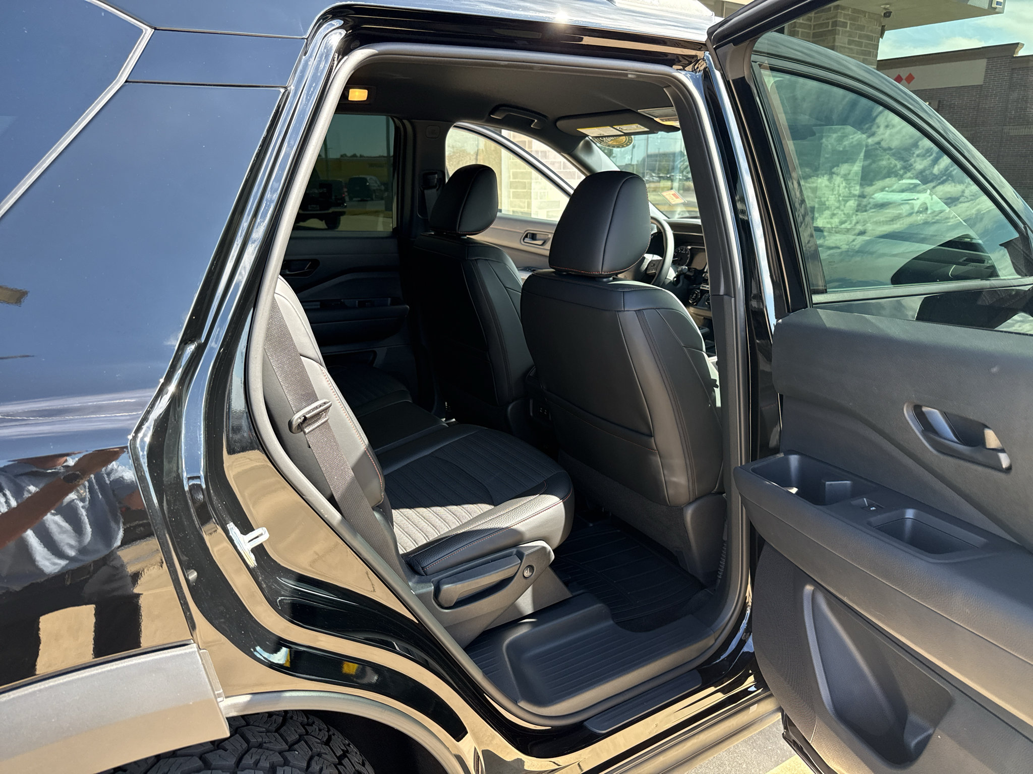 Used 2026 Nissan Pathfinder Rock Creek AWD/4WD image 18