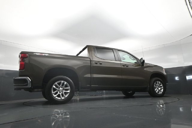 Used 2023 Chevrolet Silverado 1500 LT AWD/4WD image 35