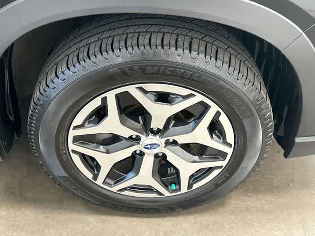 Used 2020 Subaru Forester Premium AWD/4WD image 5