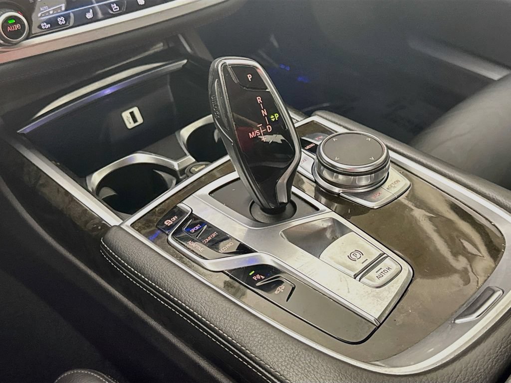 Used 2018 BMW 750i xDrive AWD/4WD image 18