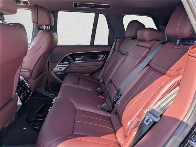 New 2026 Land Rover Range Rover SE image 16