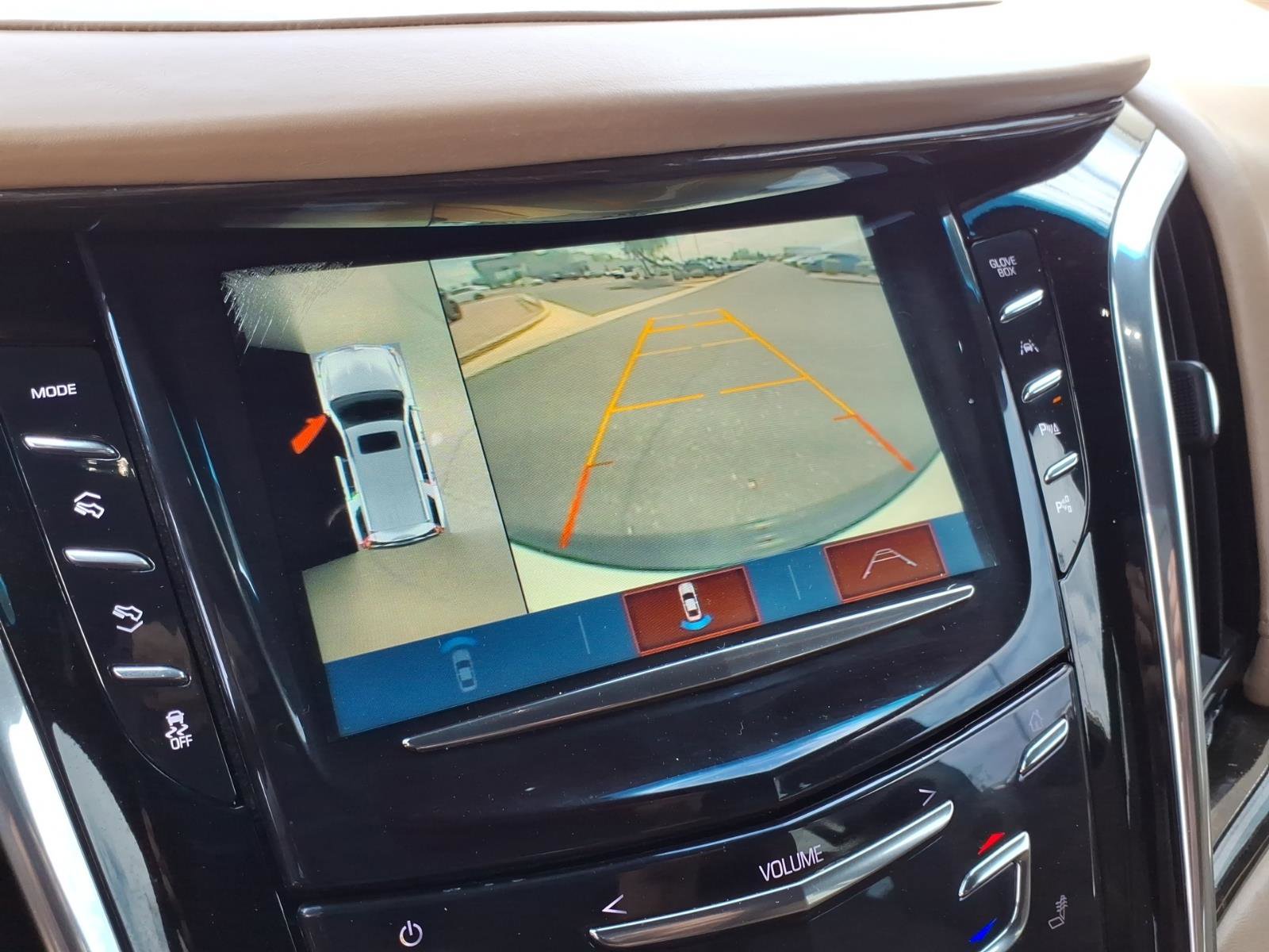 Used 2018 Cadillac Escalade Platinum image 29