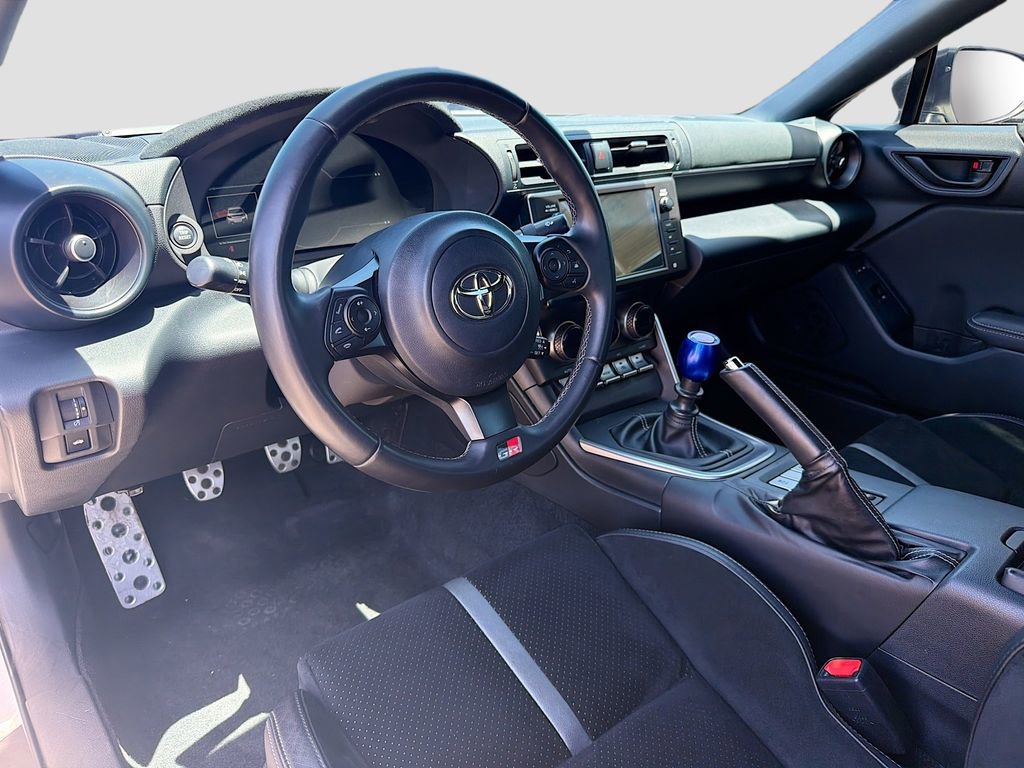 Used 2024 Toyota GR86 Premium RWD image 9
