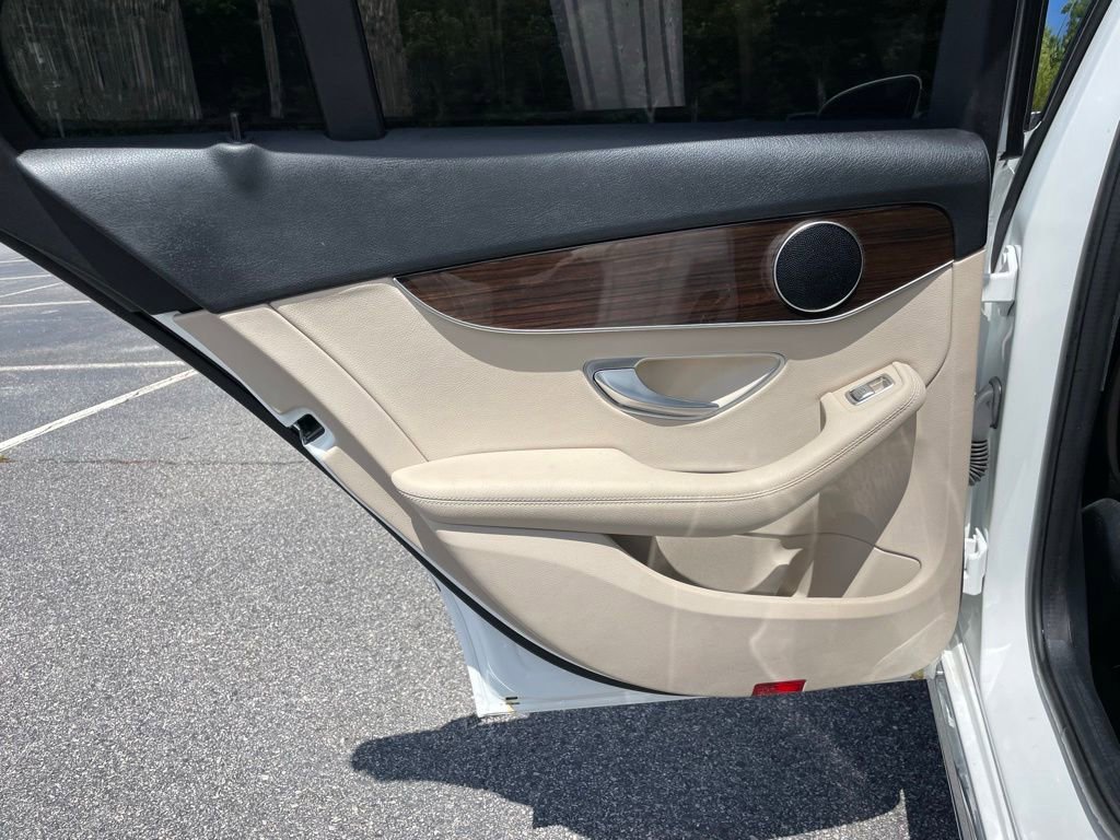 Used 2021 Mercedes-Benz C 300 Sedan image 36