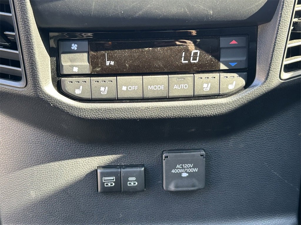 Used 2024 Toyota Sequoia Platinum image 15