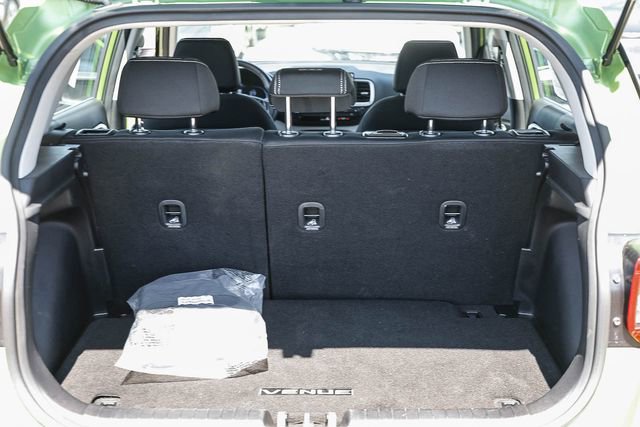 Certified 2023 Hyundai Venue SEL image 30