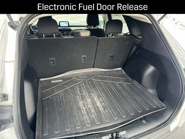 Used 2022 Ford Escape SE w/ Cold Weather Package image 19