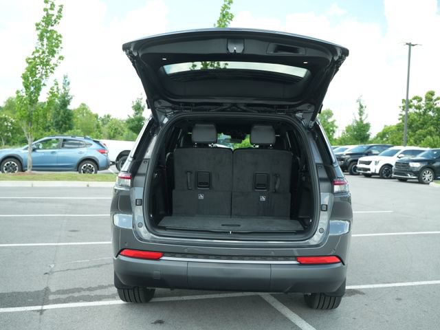 New 2026 Jeep Grand Cherokee L Limited w/ Limited Altitude Package AWD/4WD image 18