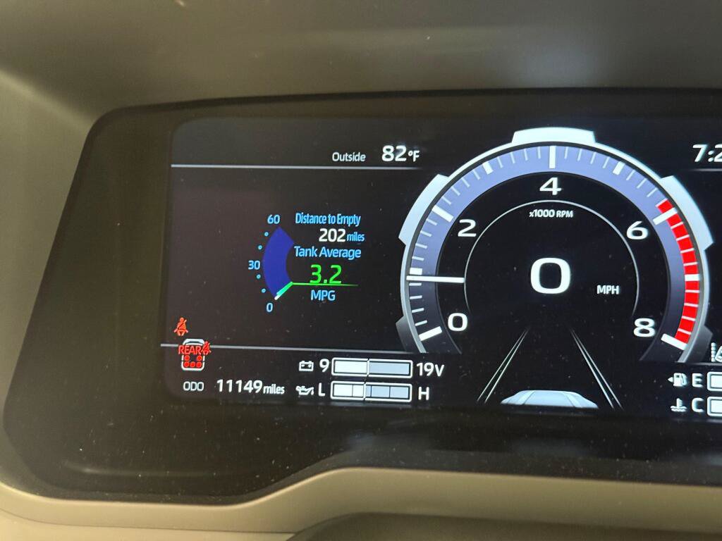 Certified 2025 Toyota Sequoia Capstone AWD/4WD image 28