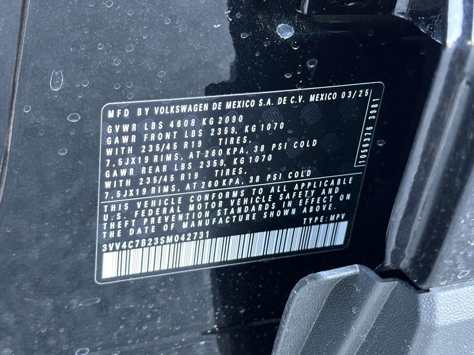 New 2025 Volkswagen Taos SEL image 16