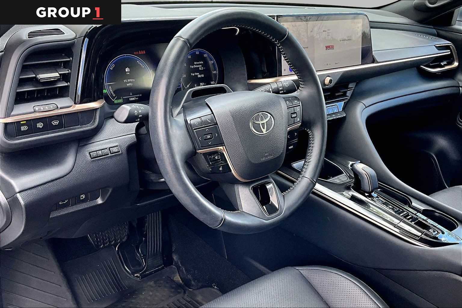 Used 2025 Toyota Crown Signia w/ Advanced Technology Package AWD/4WD image 18